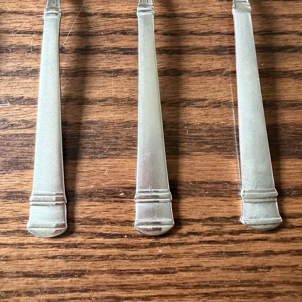 Oneida Stainless Steel Tiramisu Teaspoons 6 3/8
